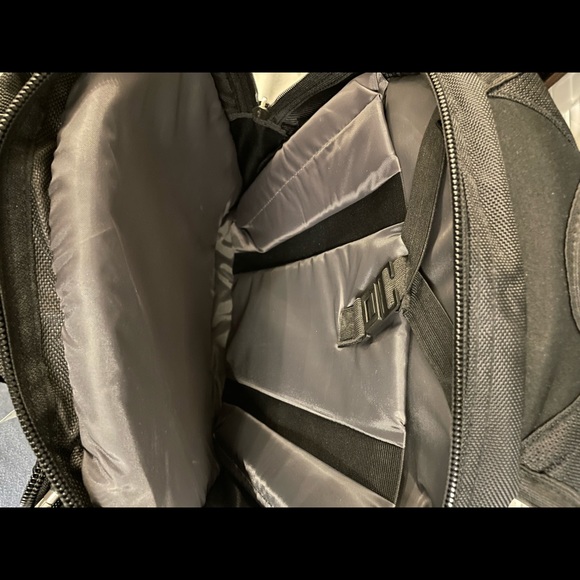 NEW WEGNER BACKPACK; in perfect condition with added silver design in the front! - Picture 9 of 14